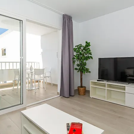 Palmeras - Pool & Terrace - Next To Apartman