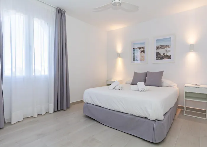 Palmeras - Pool & Terrace - Next To Daire *