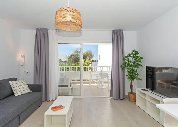 Palmeras - Pool & Terrace - Next To Daire Costa Teguise