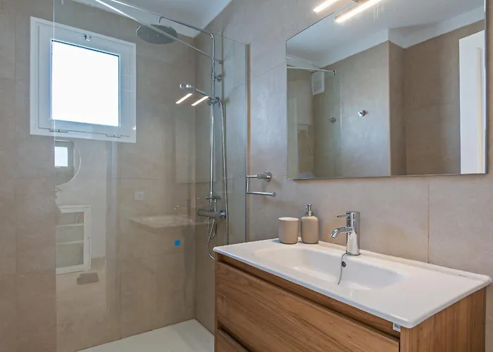 Palmeras - Pool & Terrace - Next To