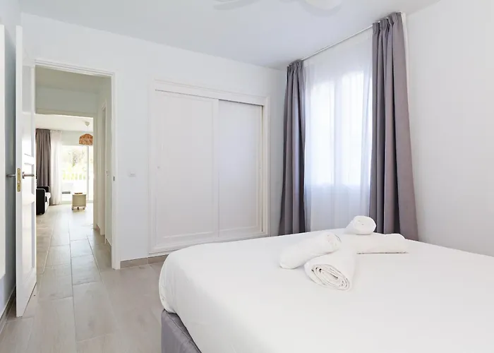 Palmeras - Pool & Terrace - Next To Daire *