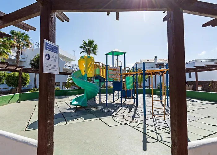 Palmeras - Pool & Terrace - Next To